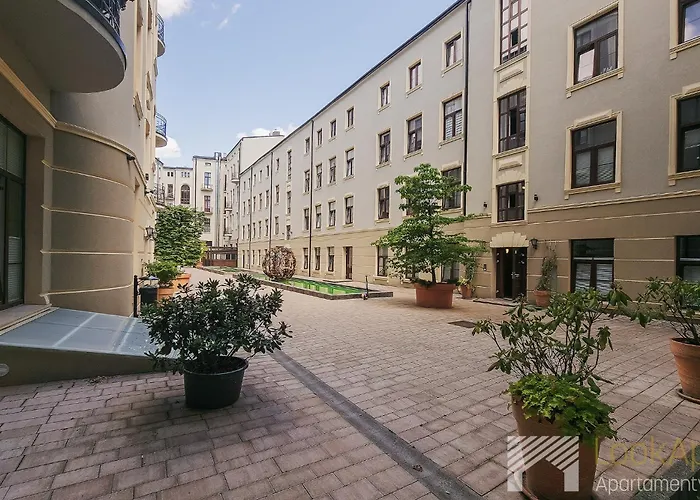 Piotrkowska Glamour By Lookap